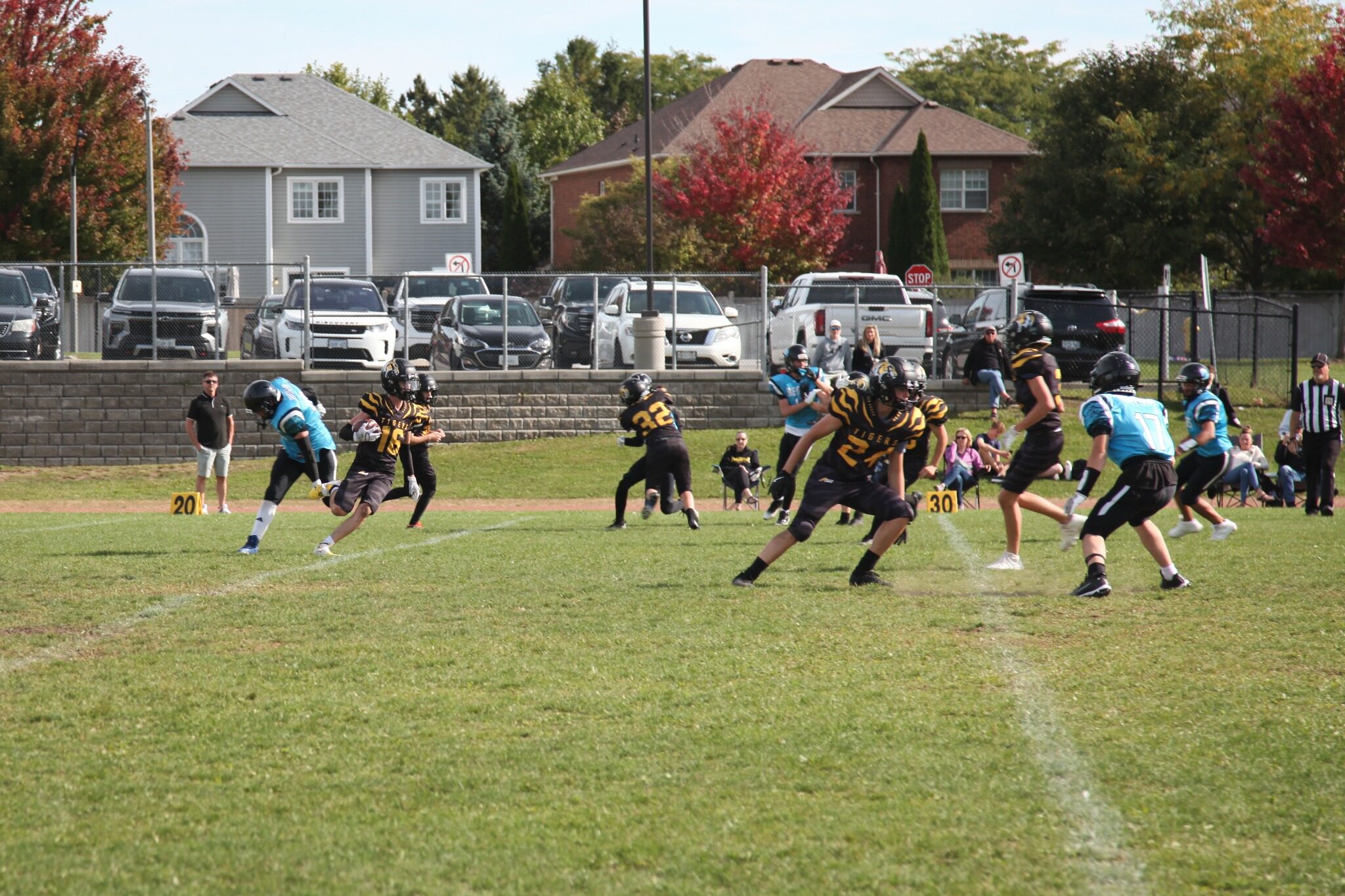 Uxbridge begins another offensive play
