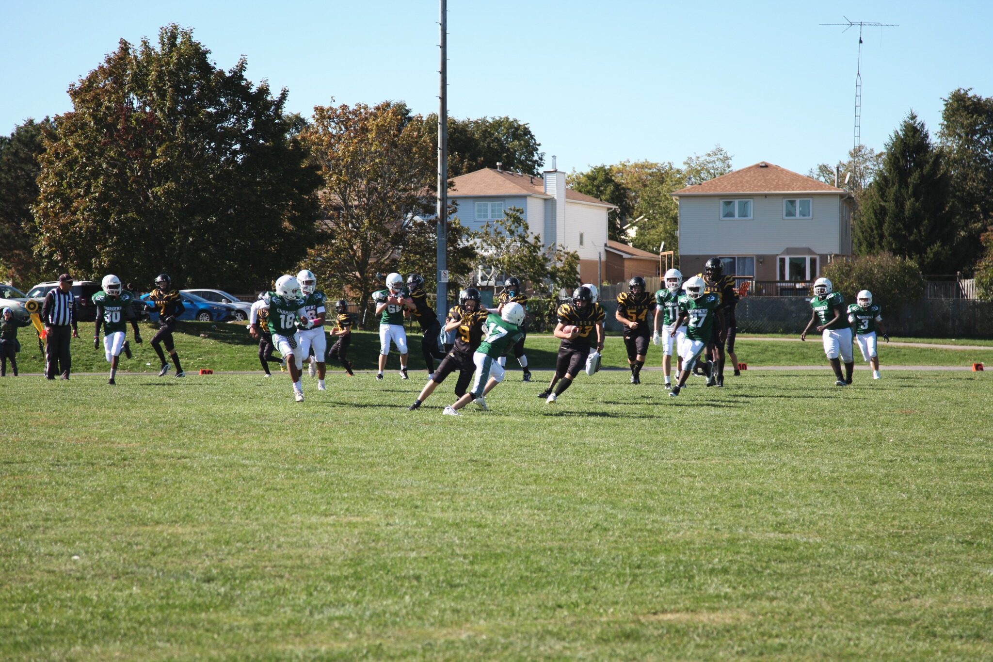 The Tigers pursue a play downfield